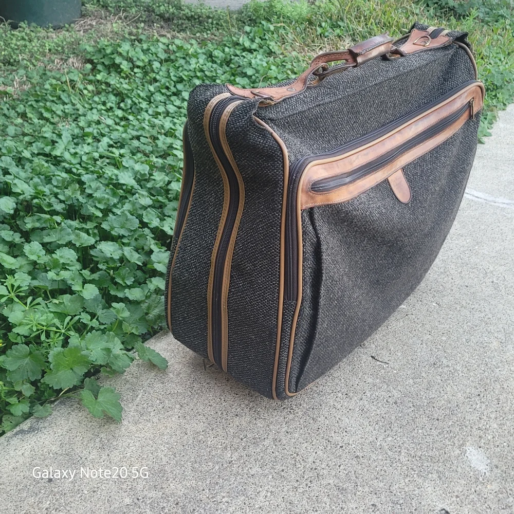 VTG HARTMANN LUGGAGE TWEED LEATHER 22
